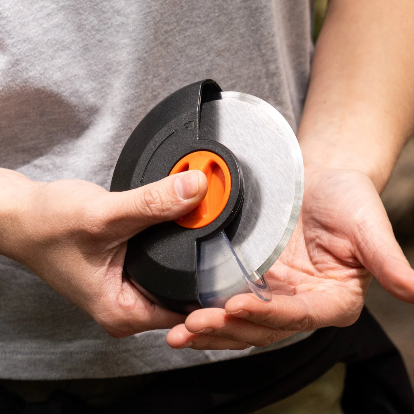 Palm Pizza Cutter